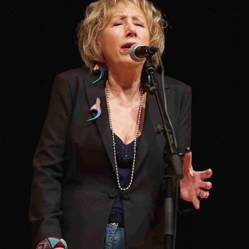 L'iconica cantante jazz Norma Winstone in concerto al Folkclub