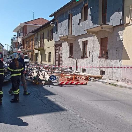 Impalcatura crollata a Collegno