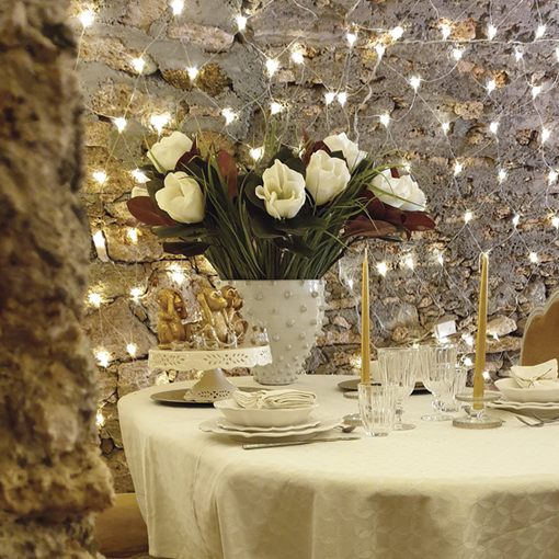 Al ristorante &quot;La Grotta&quot; di Le Manie grandi emozioni nella sala &quot;Incanto&quot;