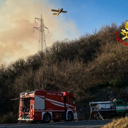 vigili del fuoco in azione