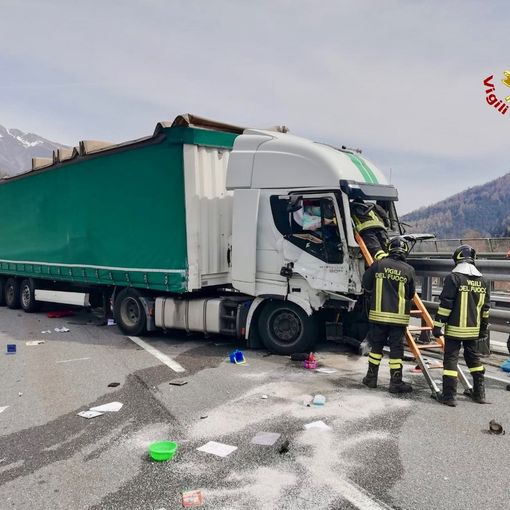 Conducente di tir accusa malore sulla Torino-Bardonecchia, trasportato in elicottero al Cto