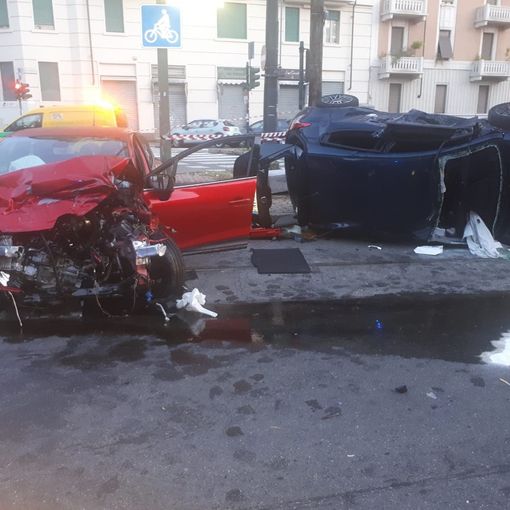 Scontro mortale  tra auto in corso Re Umberto, perde la vita 50enne