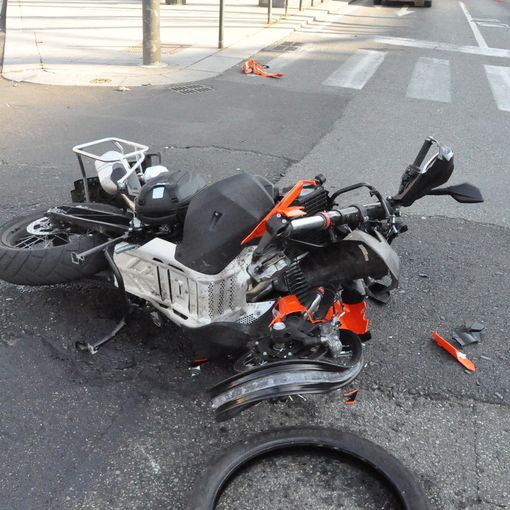 L'Esercito piange Massimiliano Taddeo, vittima dell'incidente in corso Ferrucci: lavorava all'Unità di Crisi. Cirio: &quot;Grande dolore&quot;