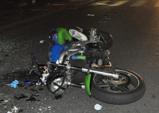 Incidente mortale di corso Unione Sovietica: si presenta ai vigili urbani il passeggero della moto