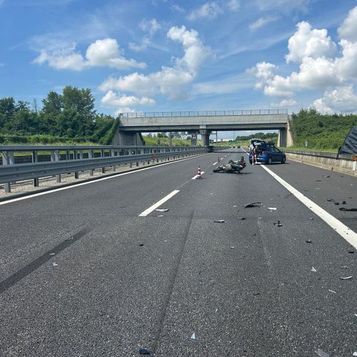 Brutto incidente sul raccordo Torino-Pinerolo