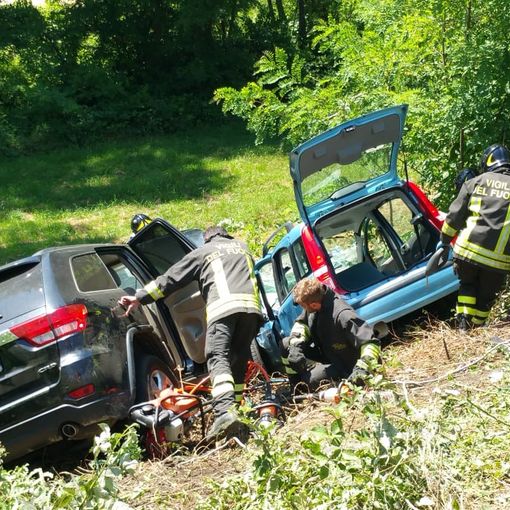Brutto incidente all'ingresso di Venaria: due donne ferite, una muore in serata