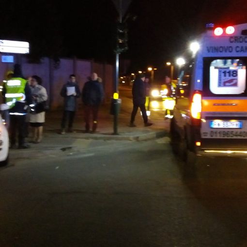 Incidente in via Plava a Torino, due le vetture coinvolte ma fortunatamente nessun ferito grave (FOTO)