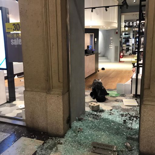 Guerriglia urbana, il gip non convalida gli arresti fatti martedì dalla Polizia