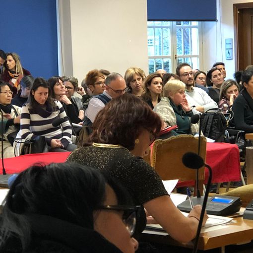 Collegno, sala piena per &quot;Aiutami ad aiutarti&quot;