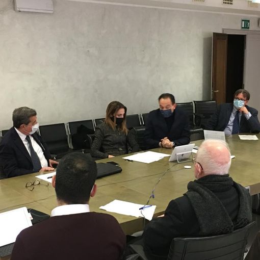 incontro elcograf - foto d'archivio