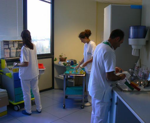 Il sindacato Nursind: &quot;Infermieri sequestrati dalle proprie aziende per un errore del nuovo contratto nazionale&quot;
