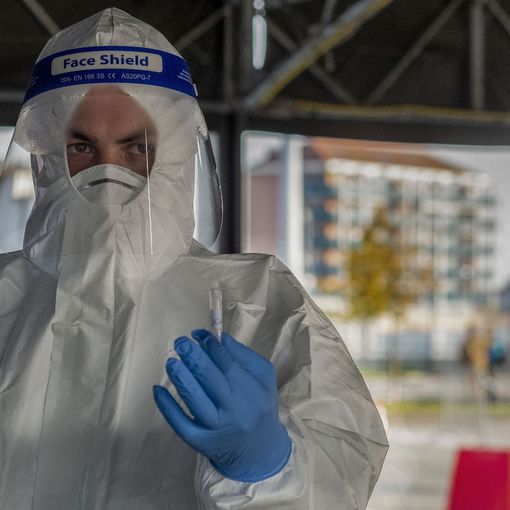 Coronavirus, l'accusa di Anaao Assomed: &quot;Posti letto aumentati, ma a scapito di chi?&quot;