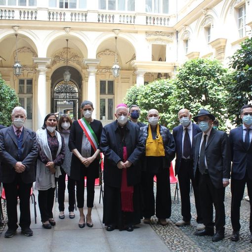 Una preghiera per ogni religione, a Torino lezione di inclusione: “Si riparta dalla solidarietà” [VIDEO e FOTO]