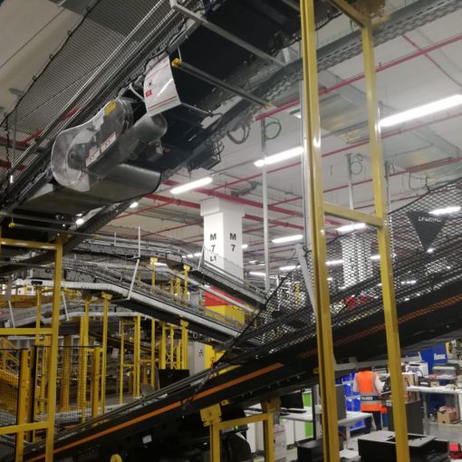 stabilimento Amazon di Torrazza Piemonte
