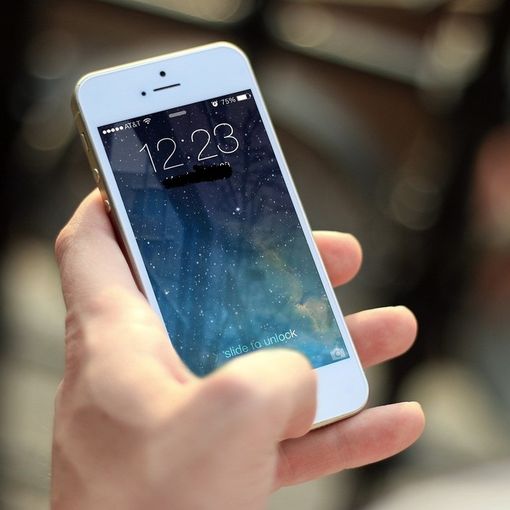 Tar Lazio, i Ministeri dovranno informare sui rischi dei cellulari