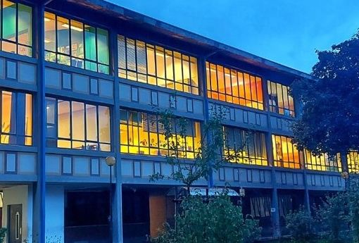 La &quot;Cairoli&quot; cambia look. 2 milioni per rifare impianti, luci e tetto della scuola