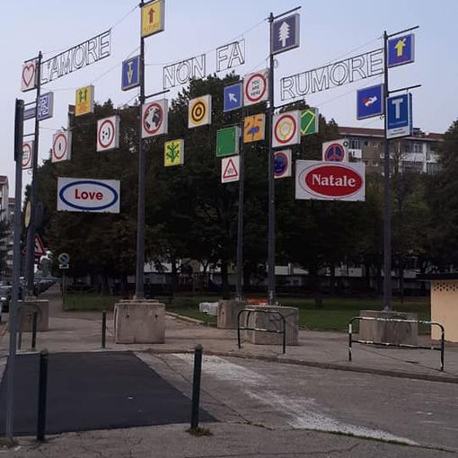 Le Luci d'Artista installate in via Roveda nel 2018