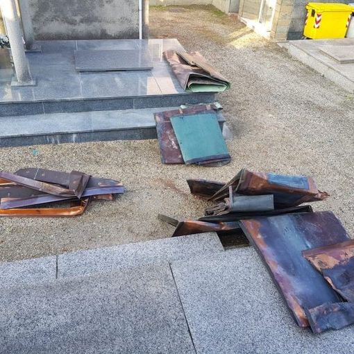 cimitero moncalieri devastato