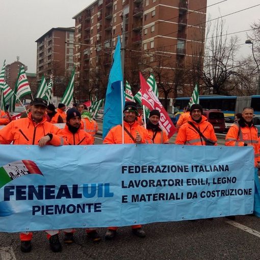 Corso Romania, corteo dei lavoratori delle concessionarie autostradali (VIDEO)