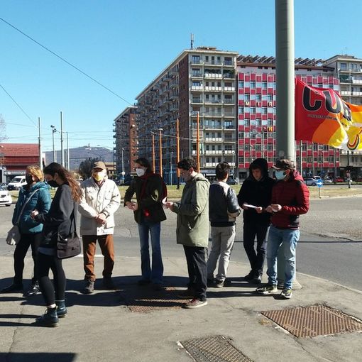 Vittoria delle lavoratrici della cooperativa Helios di Nichelino: reintegrate dopo le proteste