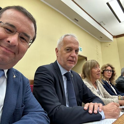 Esponenti della Lega al tavolo