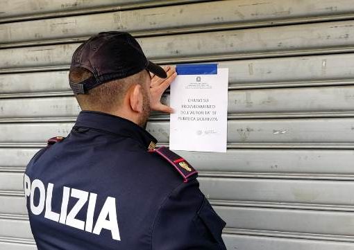 Crack, spaccio e pregiudicati in due locali di Barriera di Milano e Mirafiori: il questore sospende la licenza