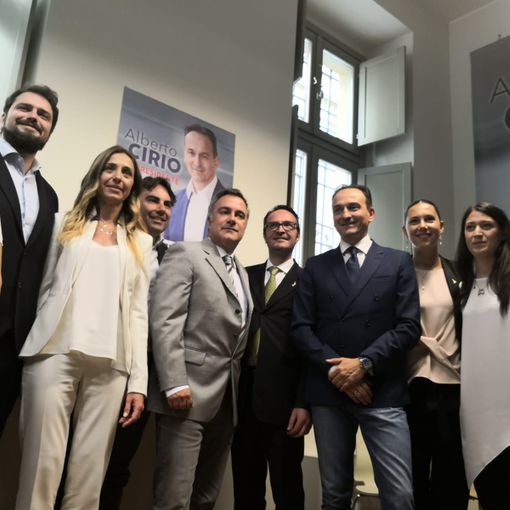 Regionali, Alberto Cirio attende i risultati dal suo ufficio di Alba