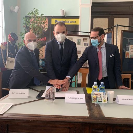 Il progetto &quot;Cento facciate&quot; fa tappa anche a Torino