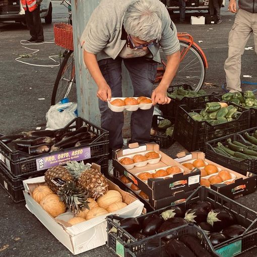 Recupero avanzi di cibo a Porta Palazzo