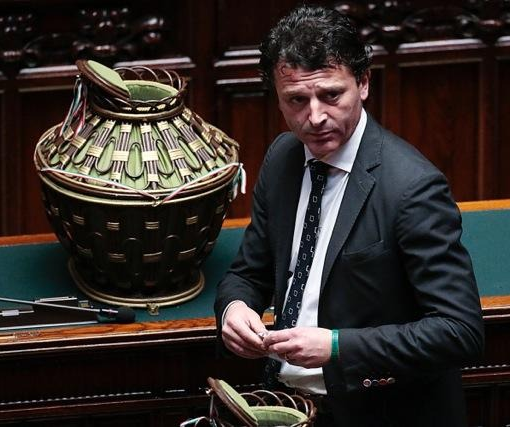 Luca Pastorino (LeU): “Italiaonline rappresenta il dramma del paese che svende le aziende pubbliche senza garanzie ai criminali sociali”