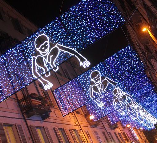 Tour gratuiti in bus alla scoperta delle Luci d'Artista in occasione dei 25 anni