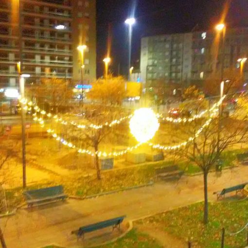 Le luminarie natalizie in via Nizza