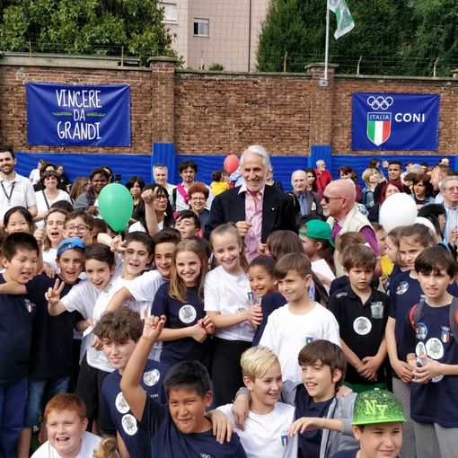 Malagò a un bimbo del Cottolengo: “Olimpiadi a Torino? Ci sono possibilità” (FOTO)