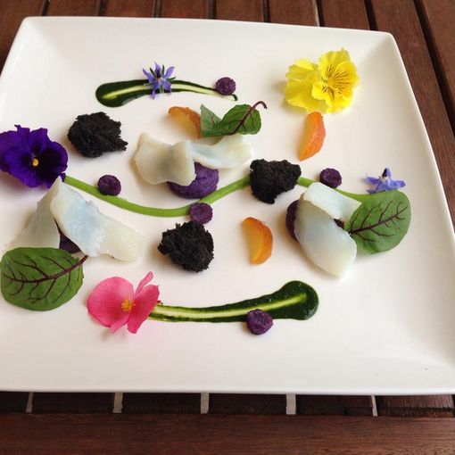 Mangiare i Fiori: serata speciale alle &quot;Macine del Confluente&quot; il 23 maggio, prenotazioni aperte