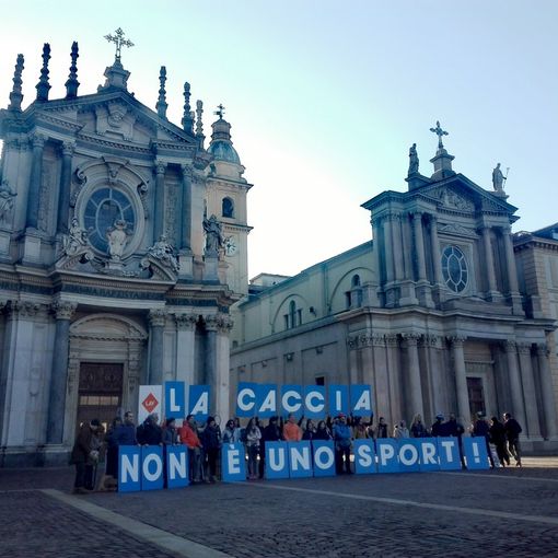La Lav in piazza San Carlo a Torino: &quot;La caccia non è uno sport!&quot;