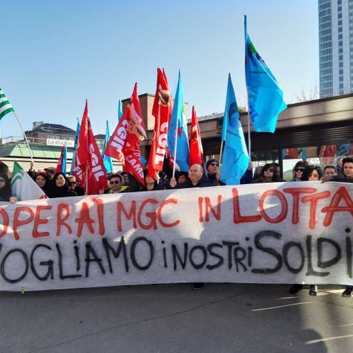 Presidio Manital Idea Ivrea davanti al Tribunale: &quot;Dateci i nostri stipendi&quot;