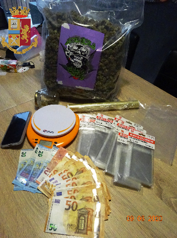 Torino: trovati 850 grammi di marijuana in un alloggio di Santa Rita