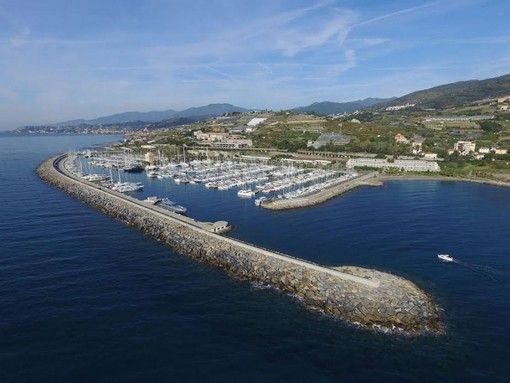 Rubata ad un torinese un'imbarcazione dal porto di Marina degli Aregai nell'imperiese