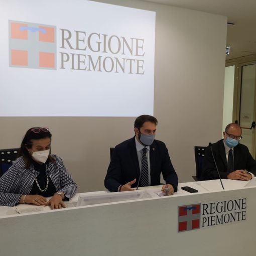 Al centro l'assessore Maurizio Marrone
