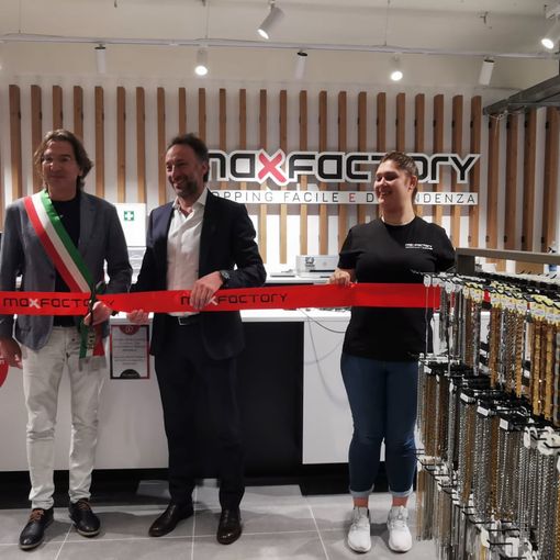 inaugurazione Max Factory