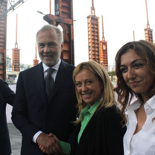 giorgia meloni al parco dora di torino