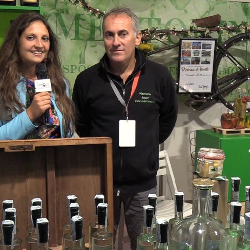 A Carmagnola tornano il liquore al peperone e &quot;la risposta piemontese al limoncello&quot; [VIDEO]