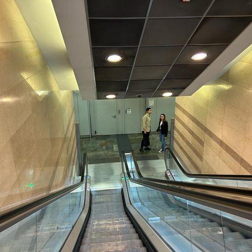 Porte della metro chiuse a Porta Nuova