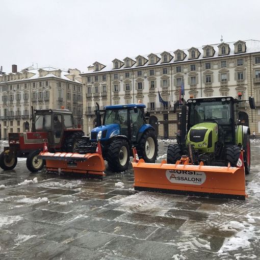 Meteo, domani arriva la neve: i mezzi spandisale sono già pronti a intervenire