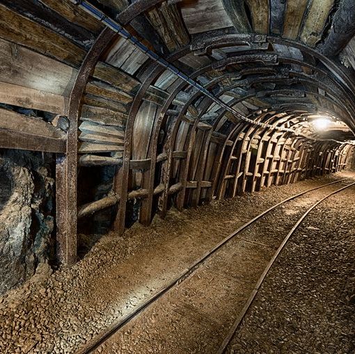 L'ecomuseo riparte con gli ex minatori nelle miniere di talco di Prali
