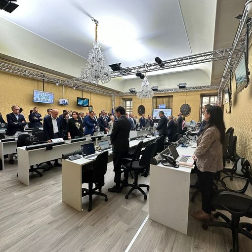 minuto di silenzio per napolitano