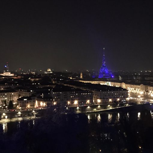 La Mole illuminata di blu