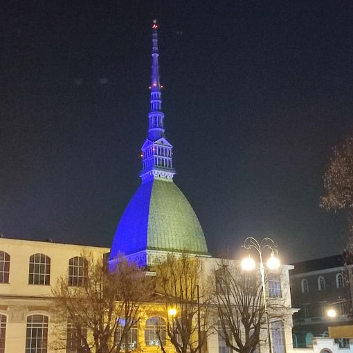 Sabato 25 marzo la Mole si illuminerà con i colori della Grecia