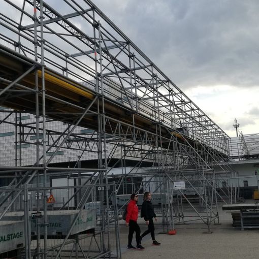 Eurovision, la “domenica del villaggio” mostra ancora passi avanti: completata la passerella [FOTO