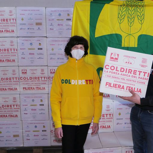 Oltre 5 mila chili di cibo da filiera italiana distribuiti grazie ai pacchi della solidarietà alle famiglie bisognose